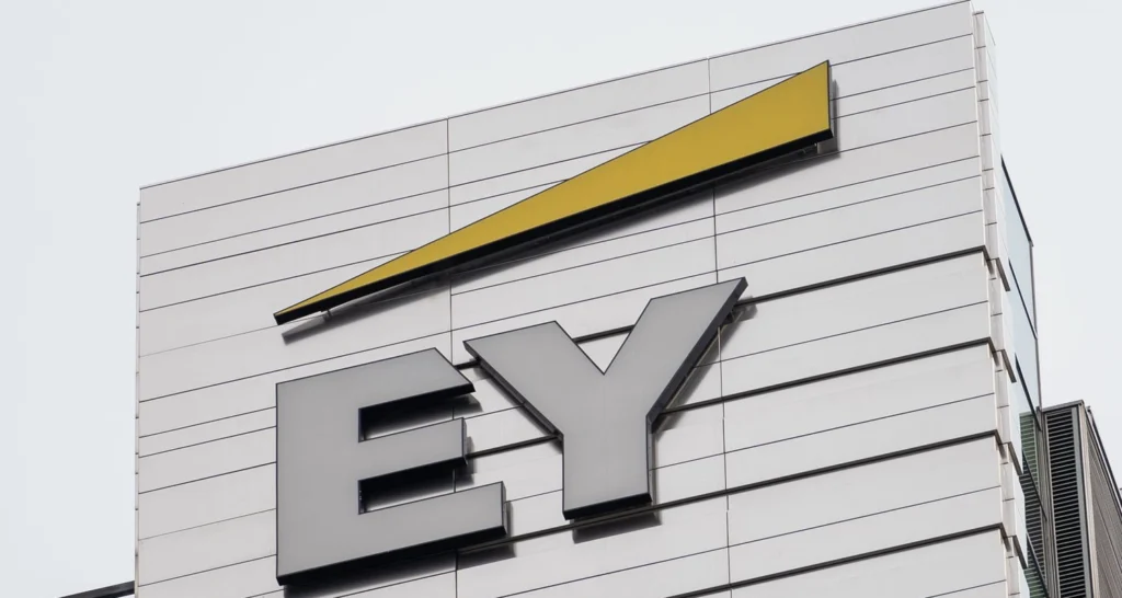 EY Started Career Mapping for New Graduates